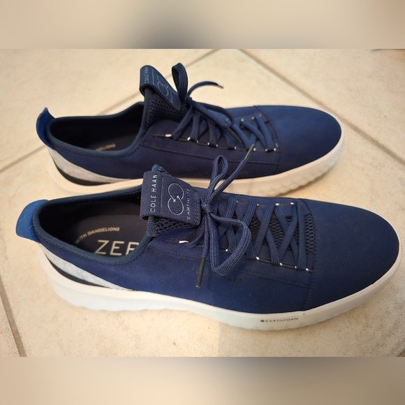 Size 12 Cole Haan Zerogrand Earthlite. Dark blue - Picture 3 of 3